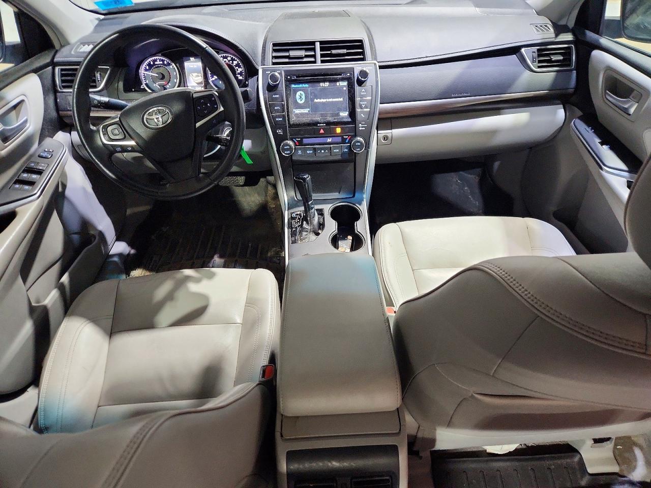 Toyota Camry Xle