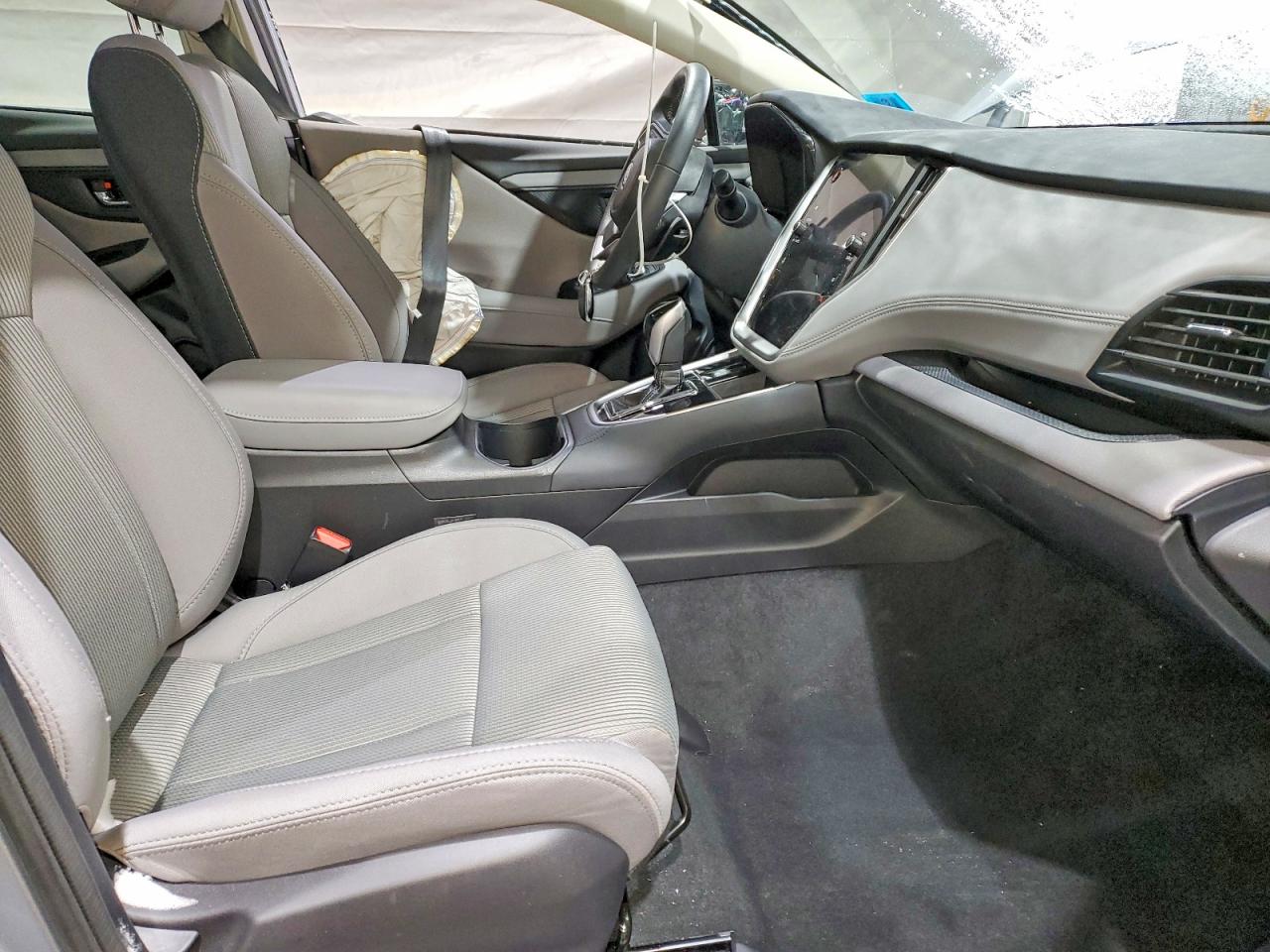 Subaru Legacy Premium
