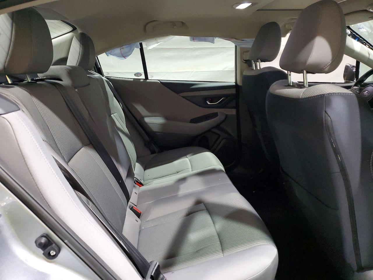 Subaru Legacy Premium