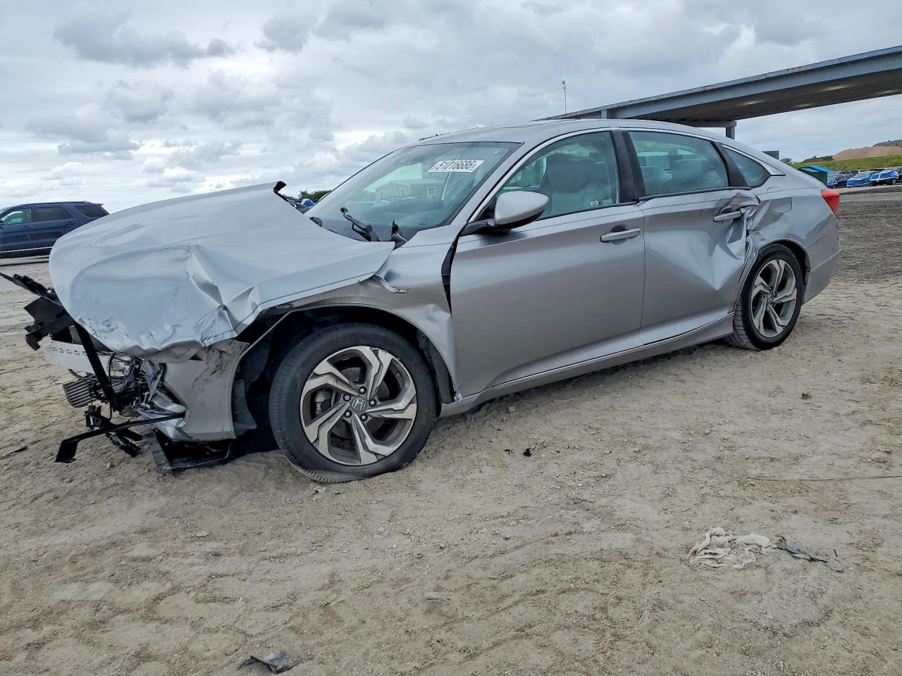 Salvage Honda Accord Image