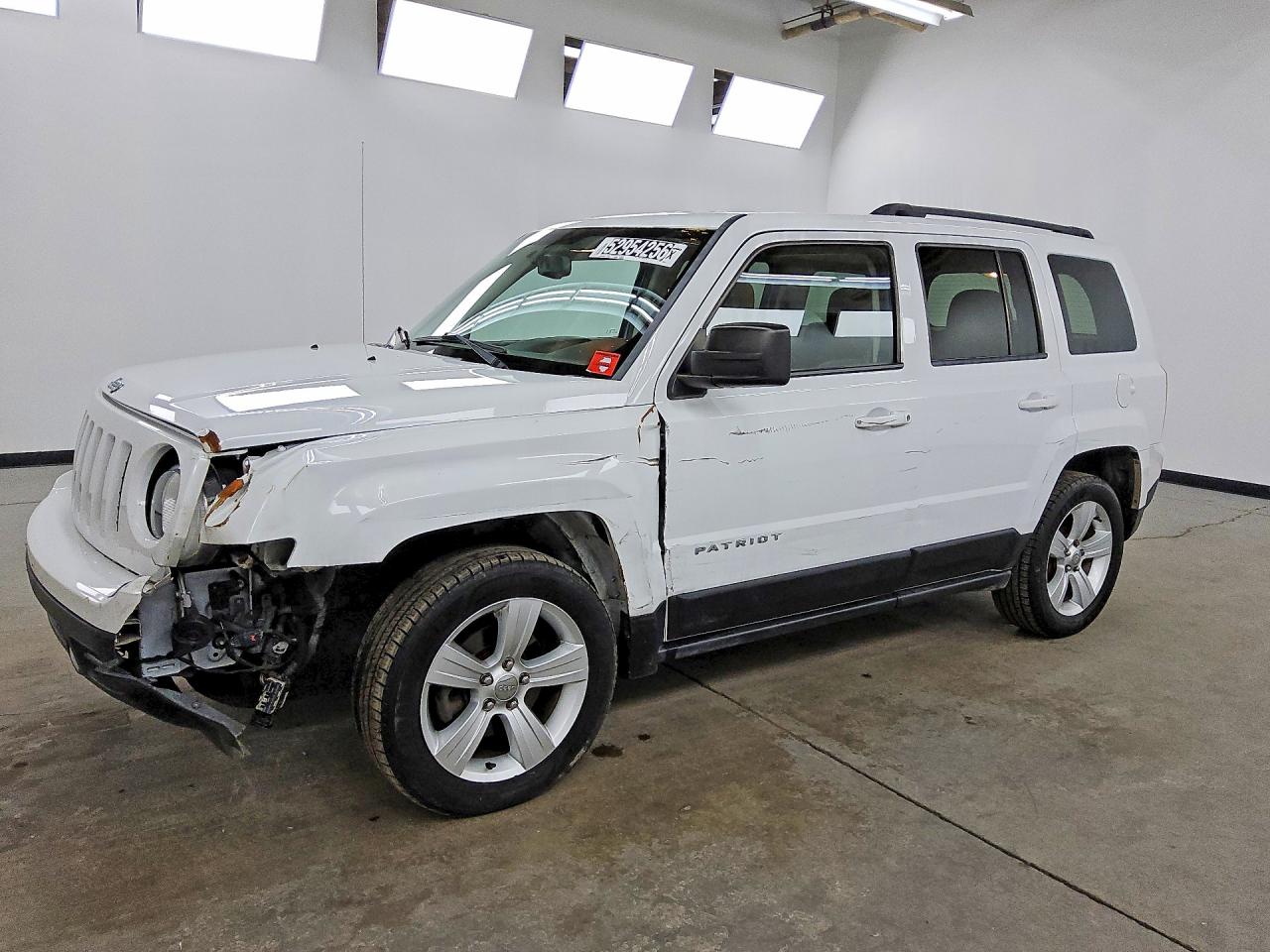 Salvage Jeep Patriot Image