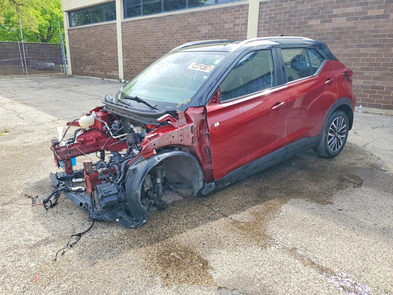 Salvage Nissan Kicks Image
