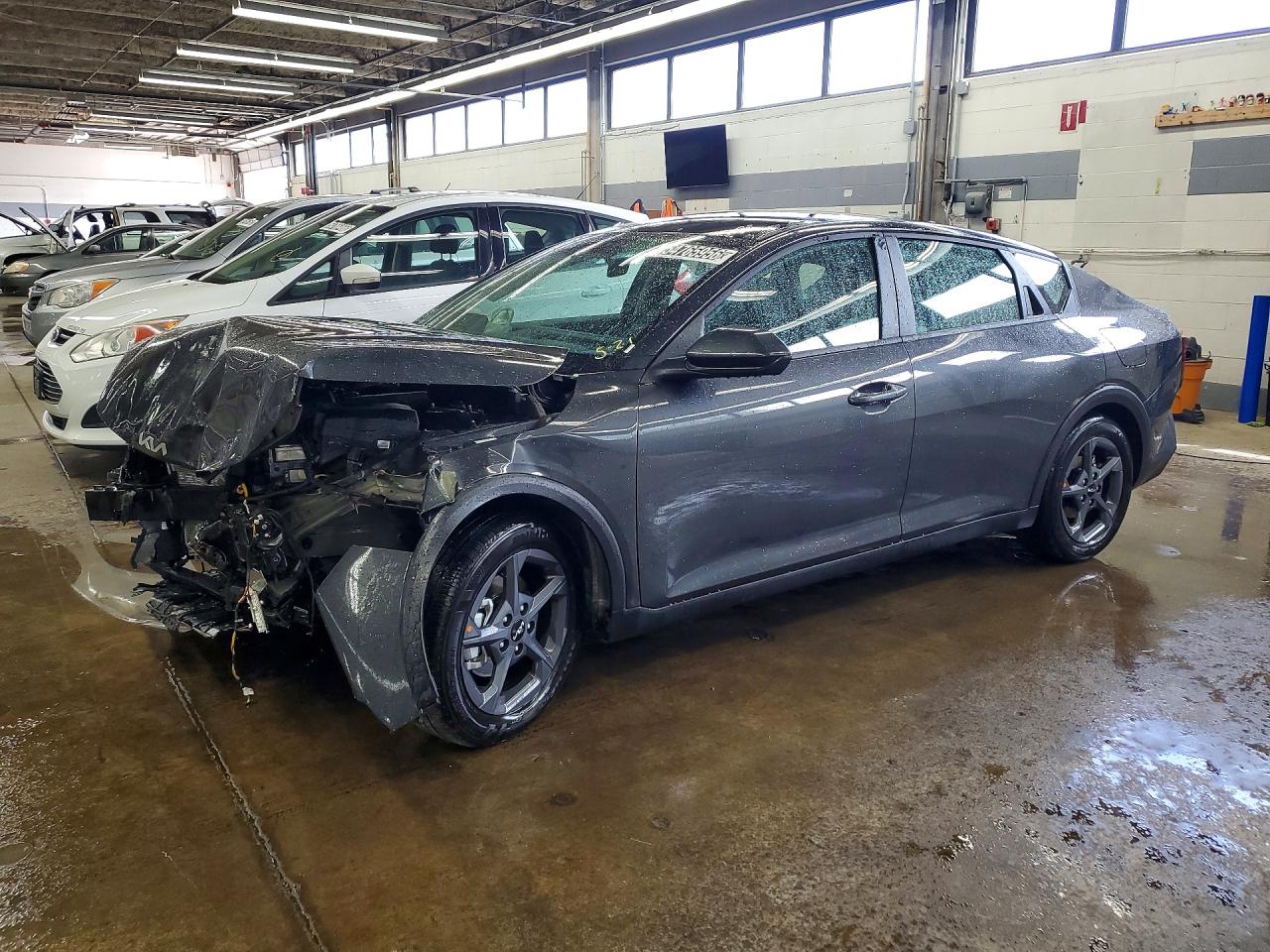 Salvage Kia K4 Lxs Image