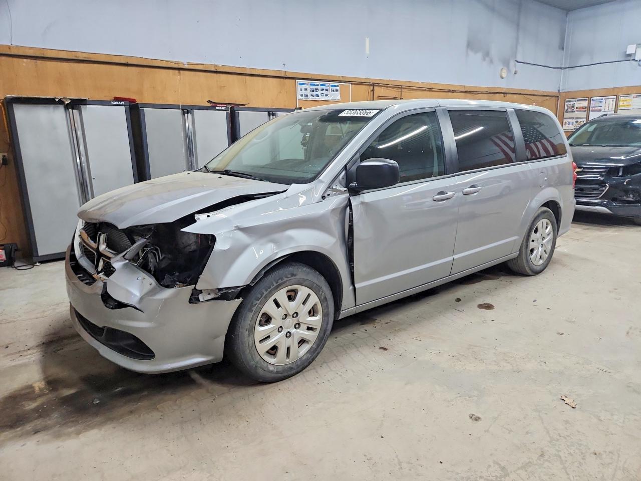 Salvage Dodge Caravan Image