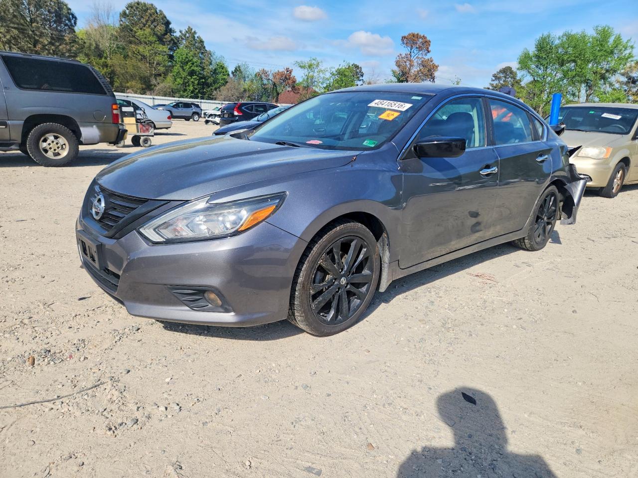 Salvage Nissan Altima Image