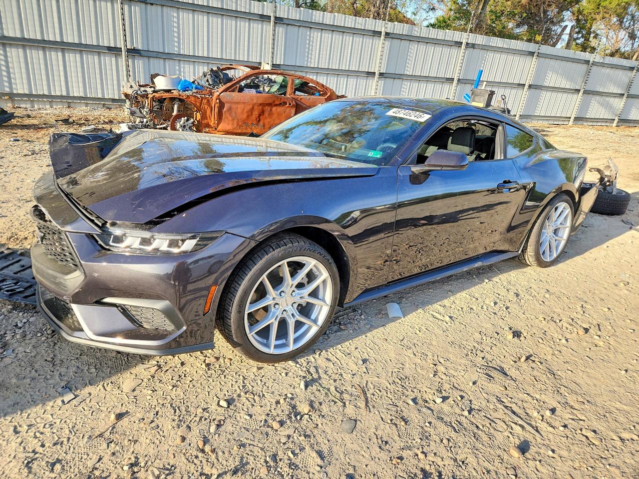 Salvage Ford Mustang Image