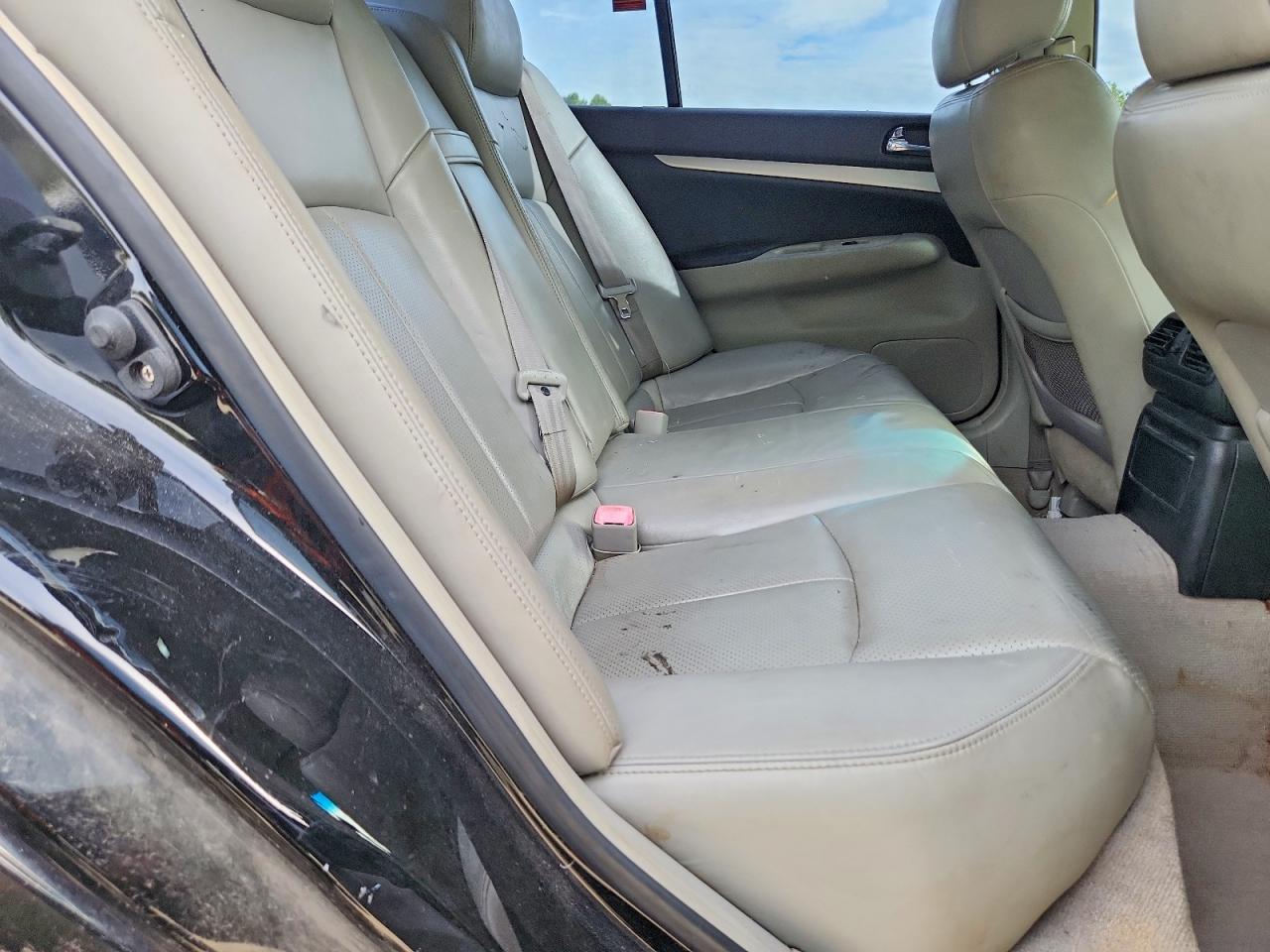 INFINITI G37 Base