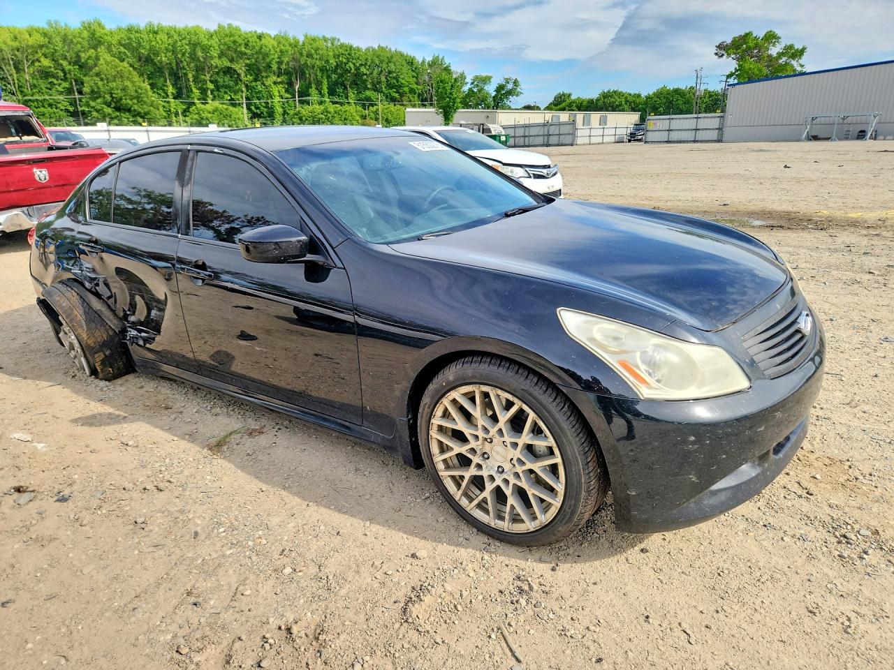 INFINITI G37 Base