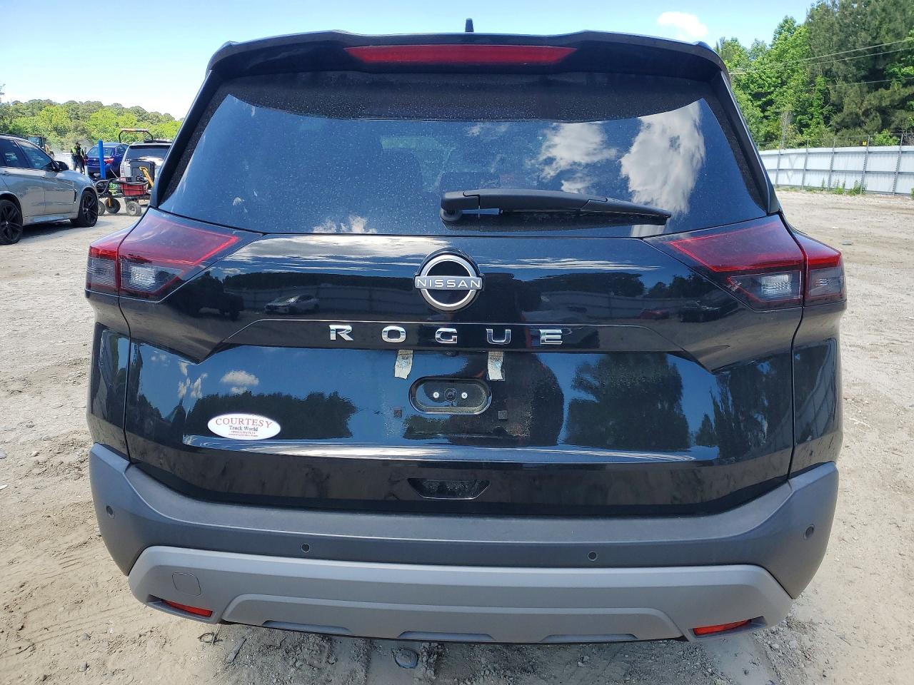 Nissan Rogue S