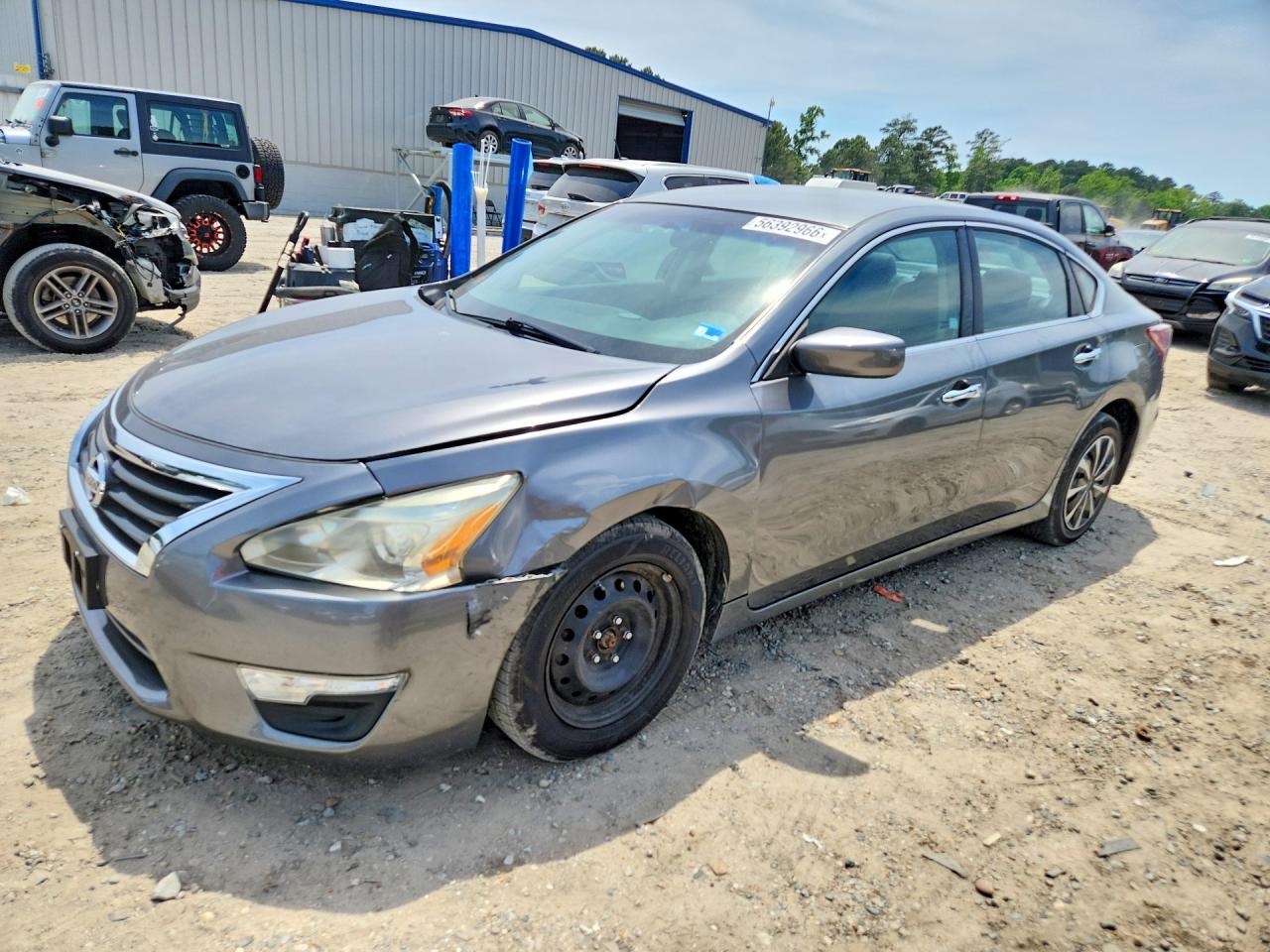 Salvage Nissan Altima Image