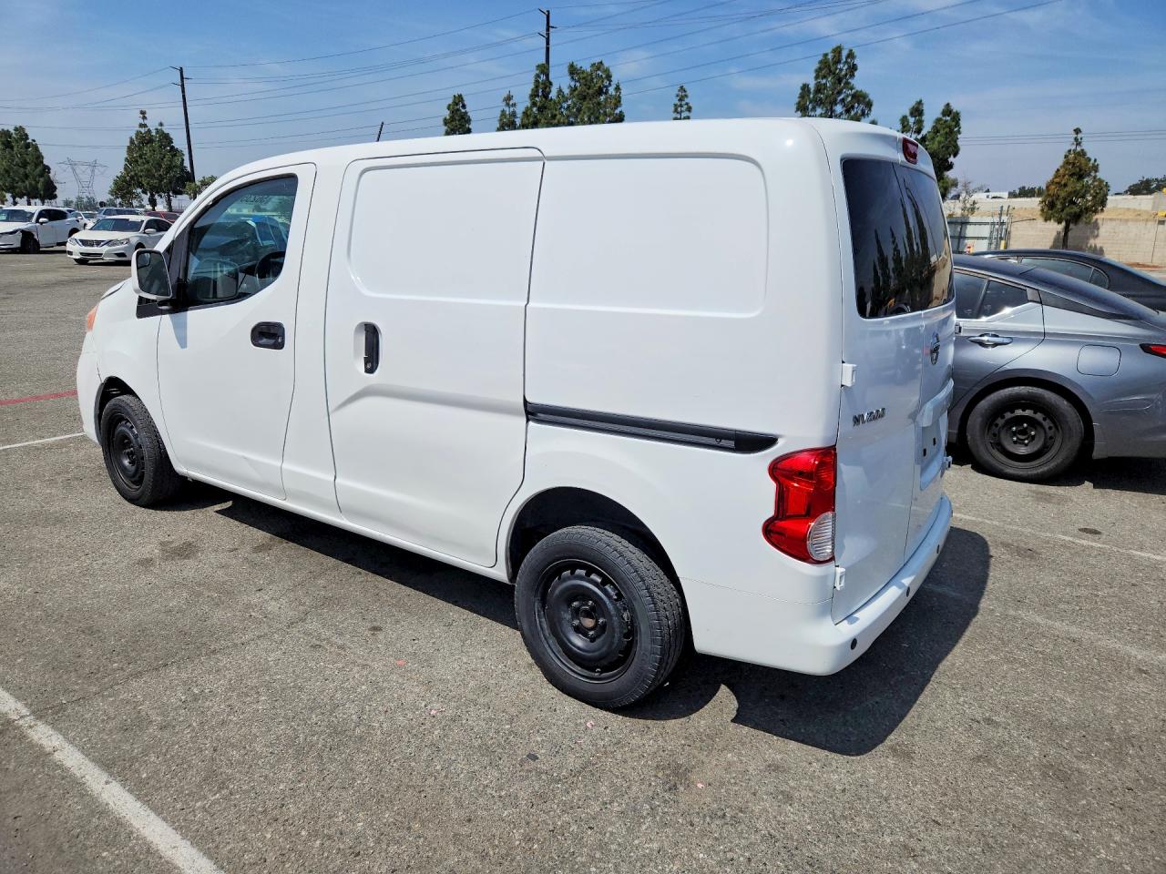 Nissan Nv