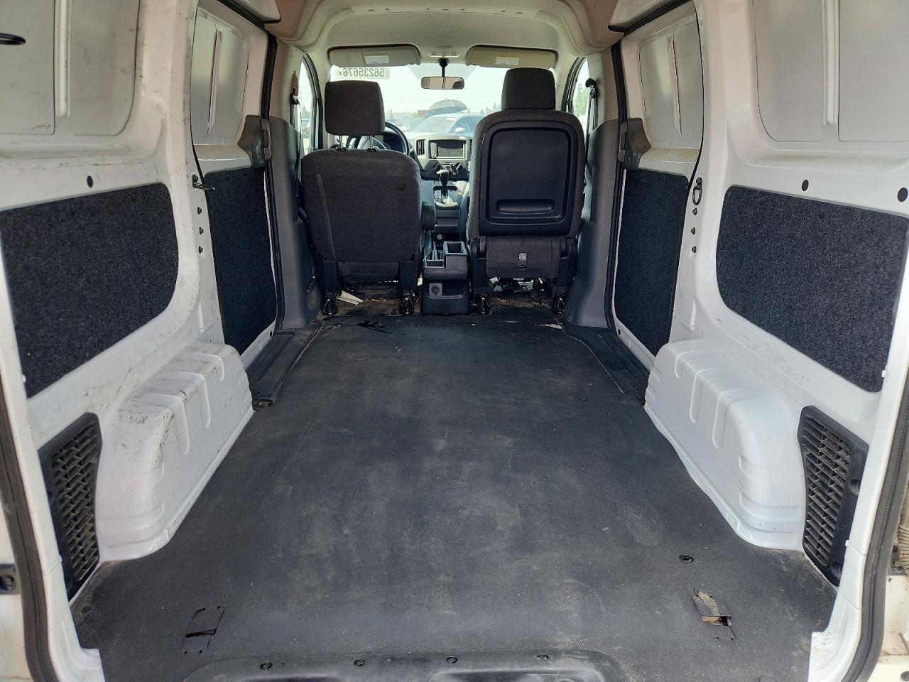 Nissan Nv