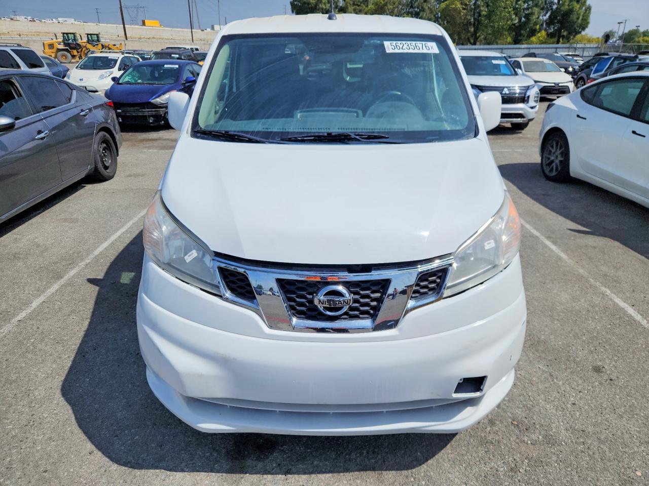 Nissan Nv