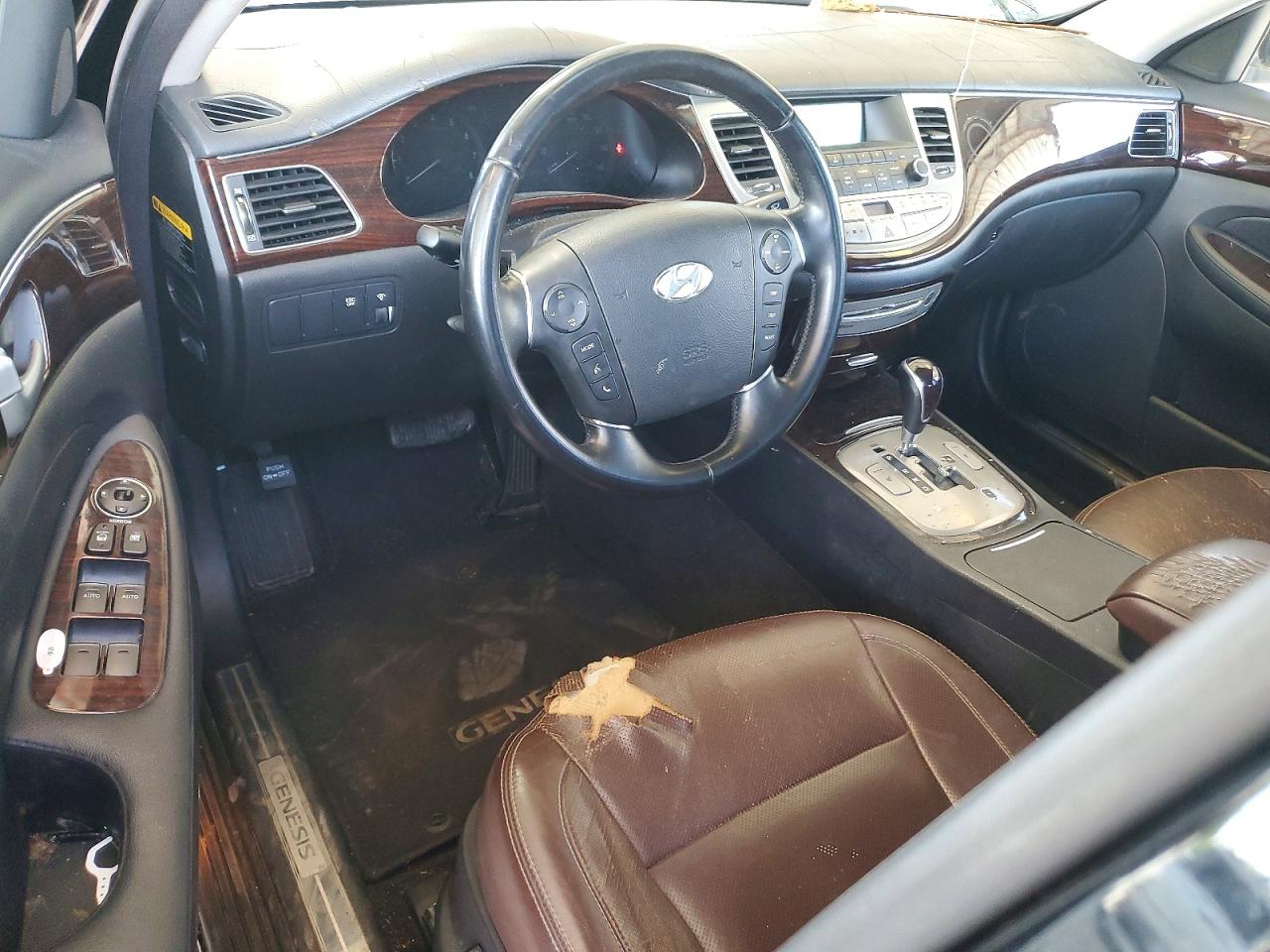 Hyundai Genesis 3.8l