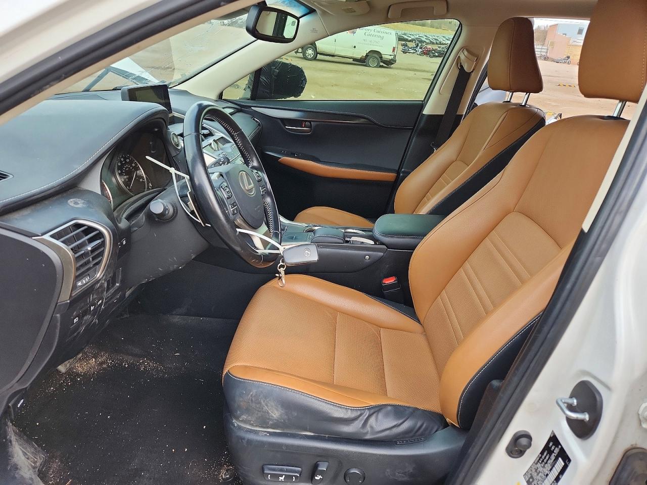 Lexus NX Base