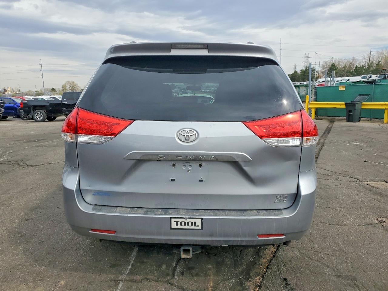 Toyota Sienna Xle 7-passenger