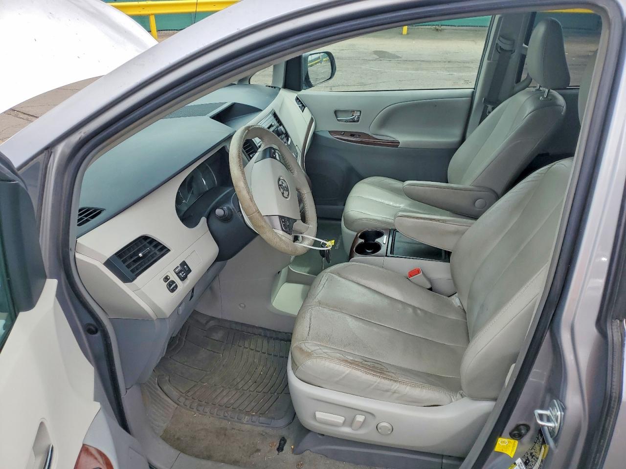 Toyota Sienna Xle 7-passenger