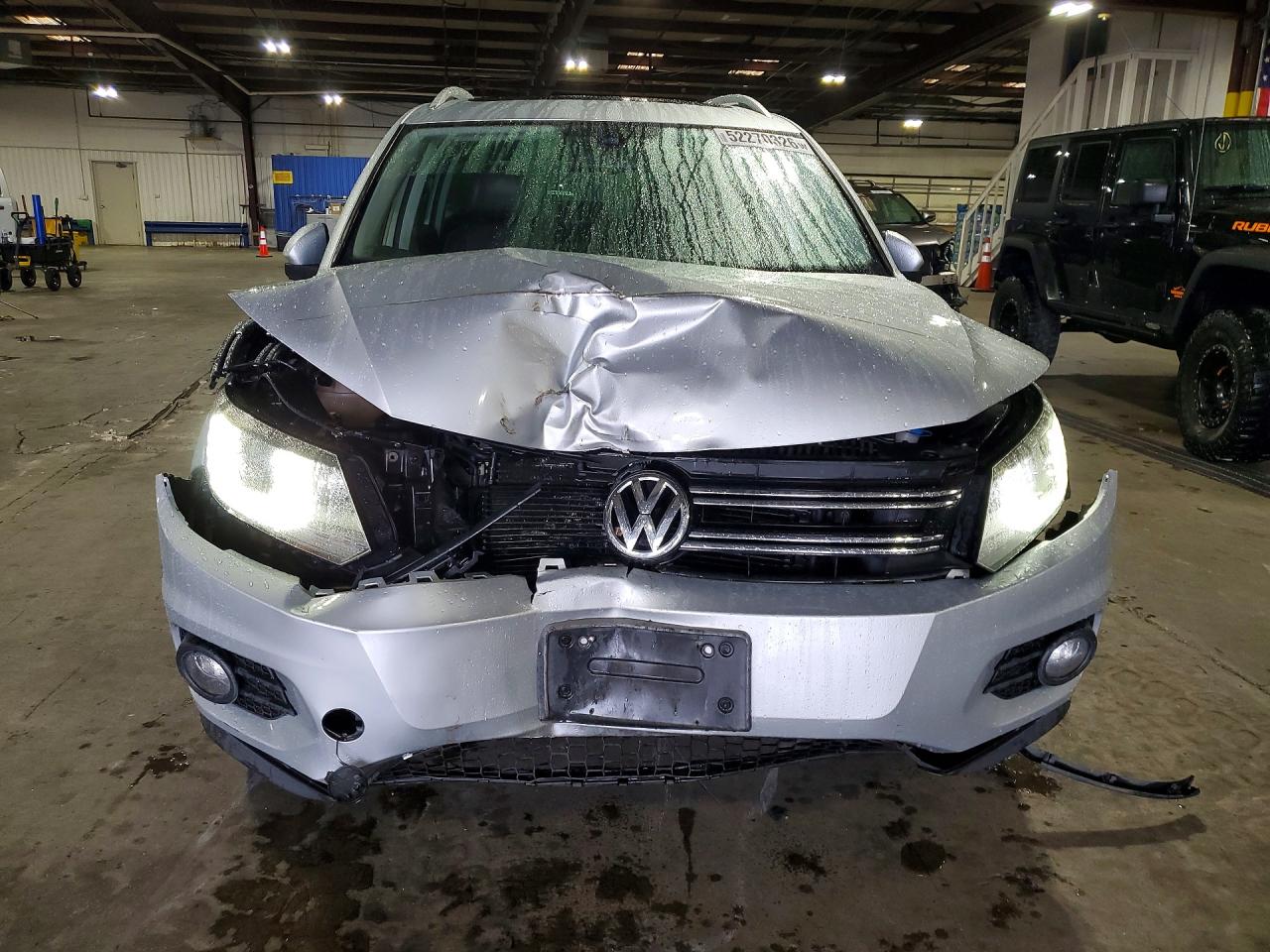 Volkswagen Tiguan S