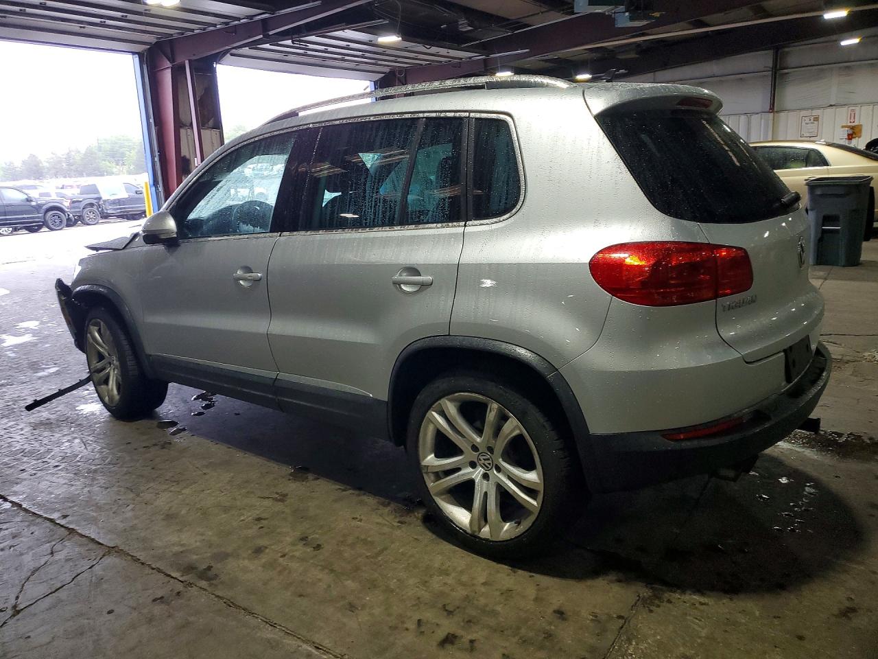 Volkswagen Tiguan S