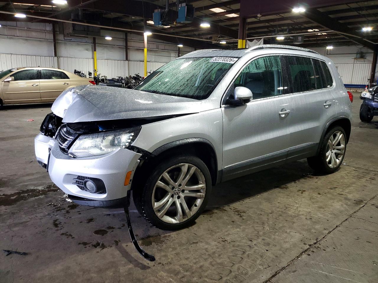 Salvage Volkswagen Tiguan Image