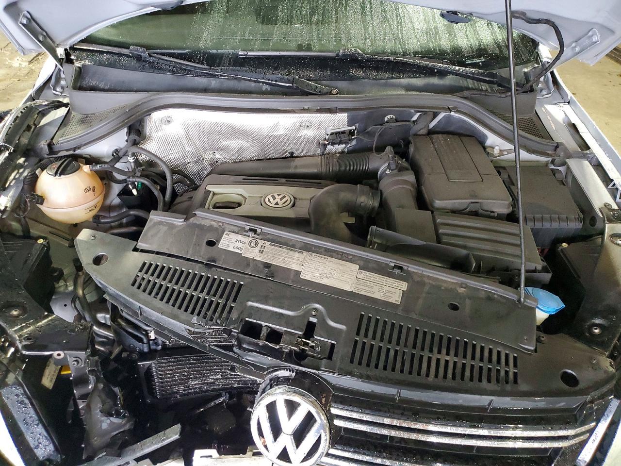Volkswagen Tiguan S