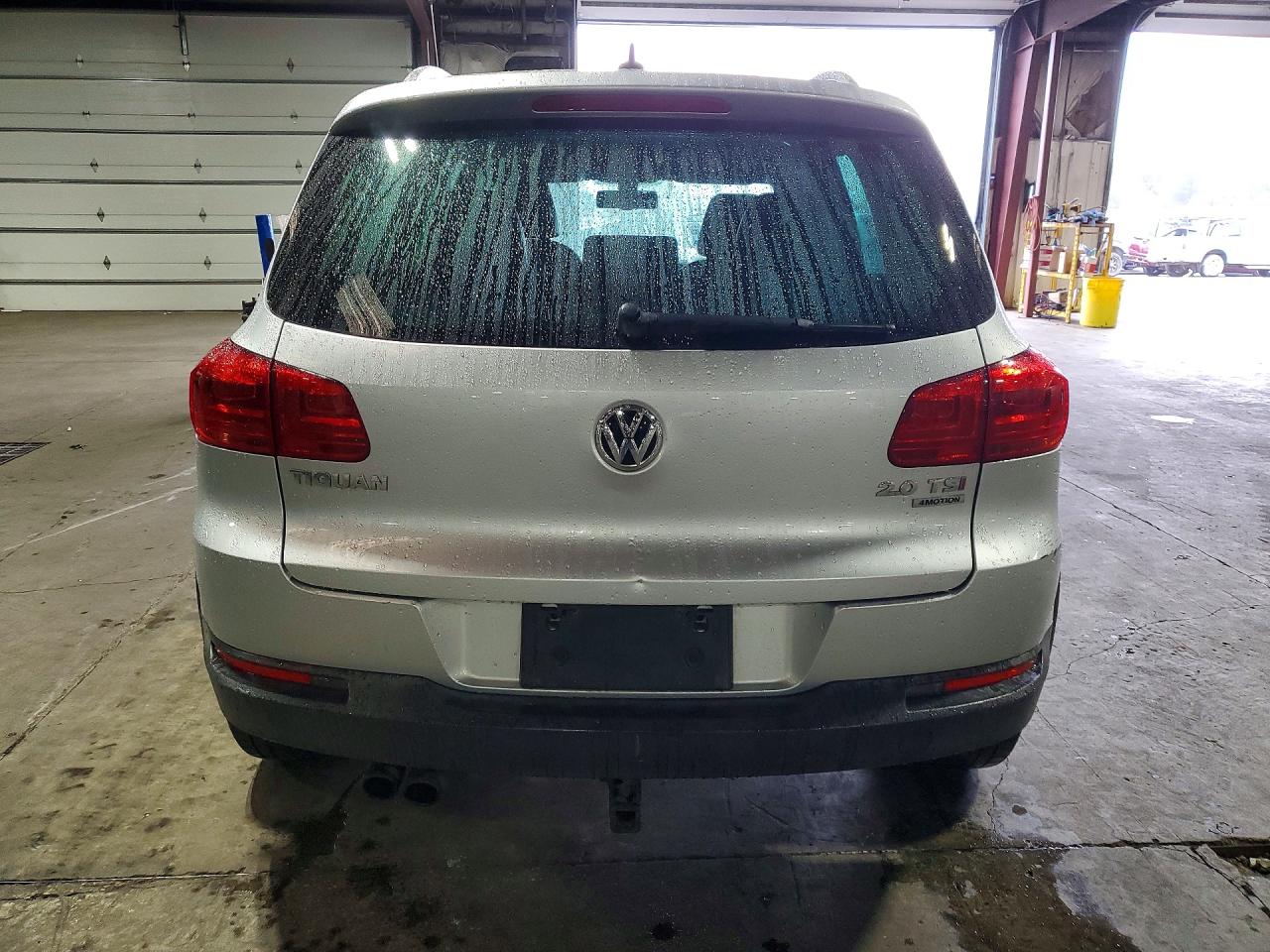 Volkswagen Tiguan S