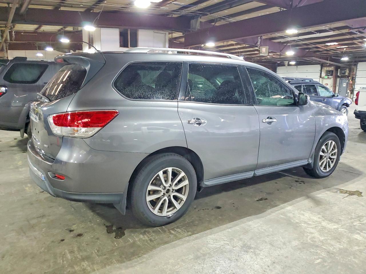 Nissan Pathfinder S