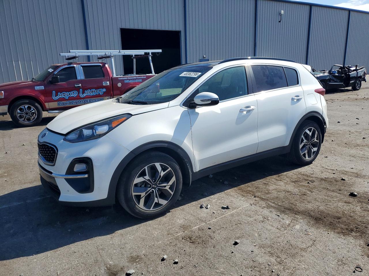 Salvage Kia Sportage Image