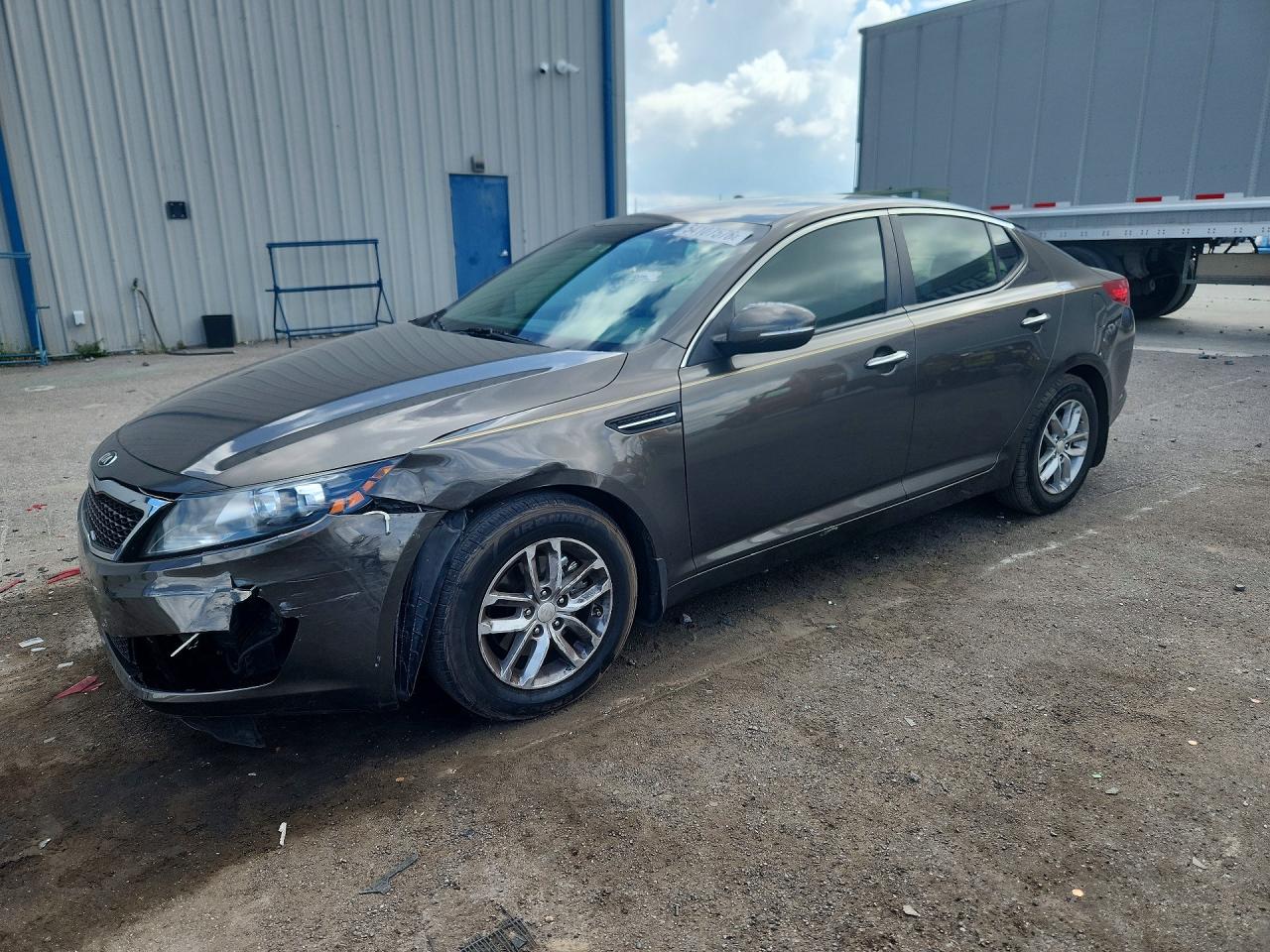 Salvage Kia Optima Image