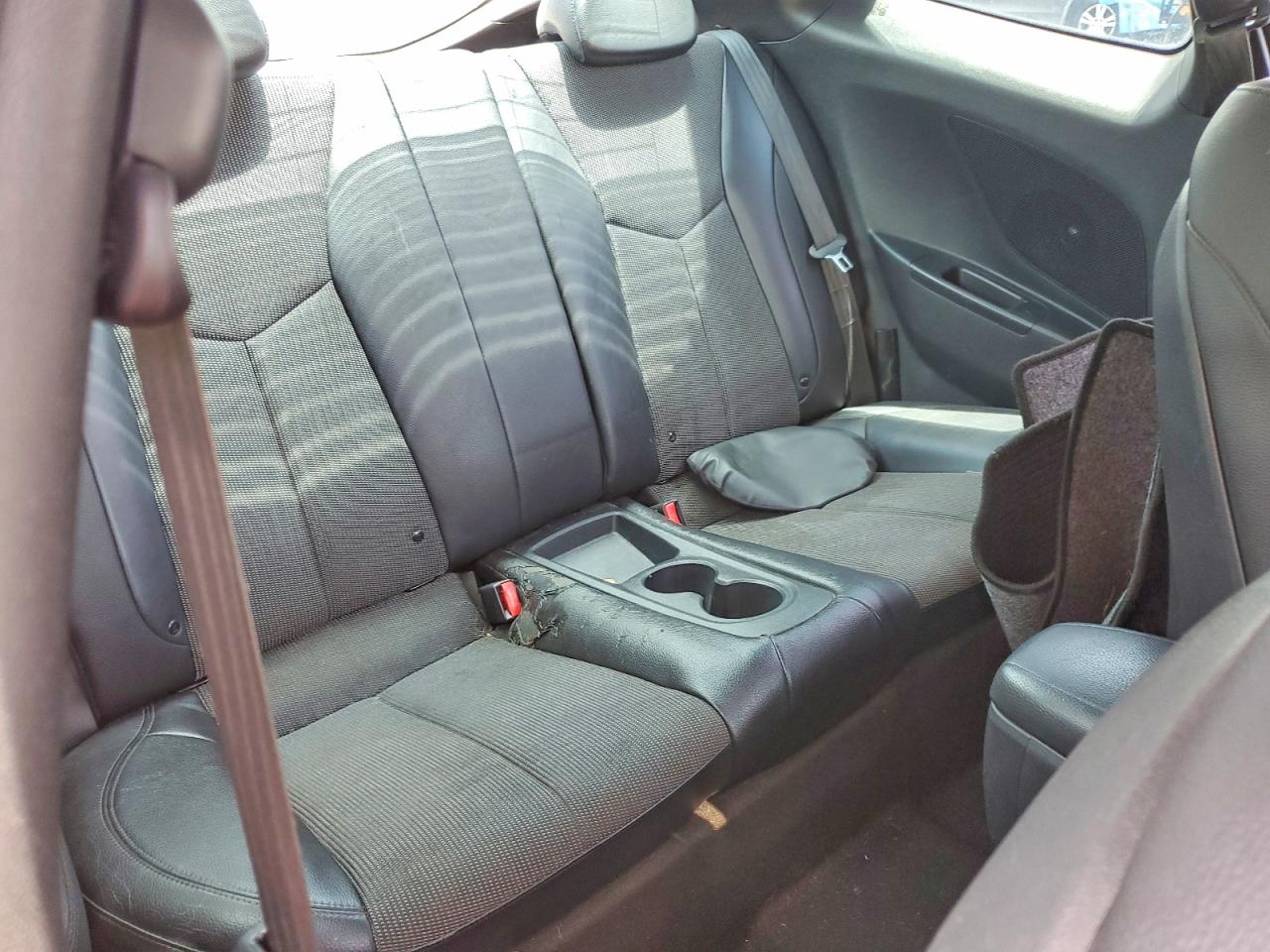 Hyundai VELOSTER Base