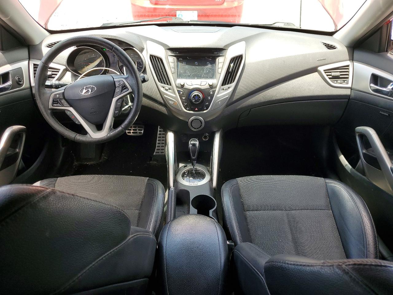 Hyundai VELOSTER Base
