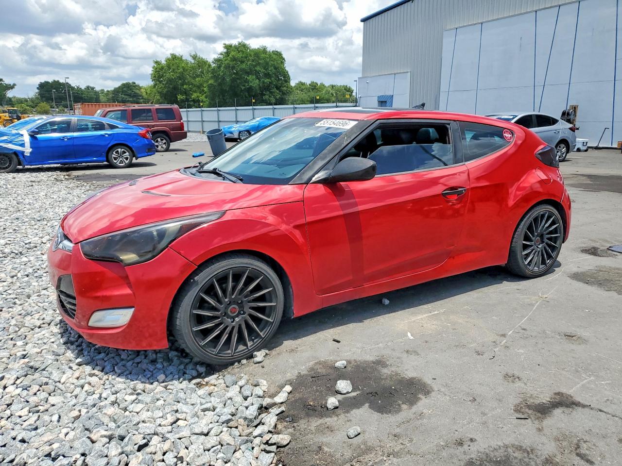 Salvage Hyundai VELOSTER Image