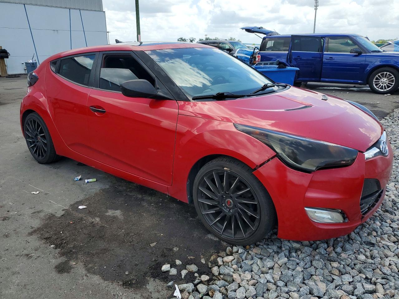 Hyundai VELOSTER Base