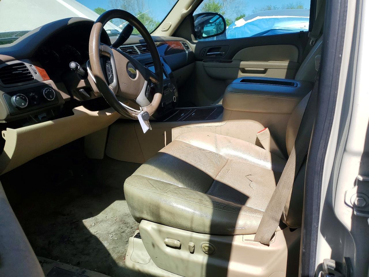 Chevrolet Suburban K1500 Ltz