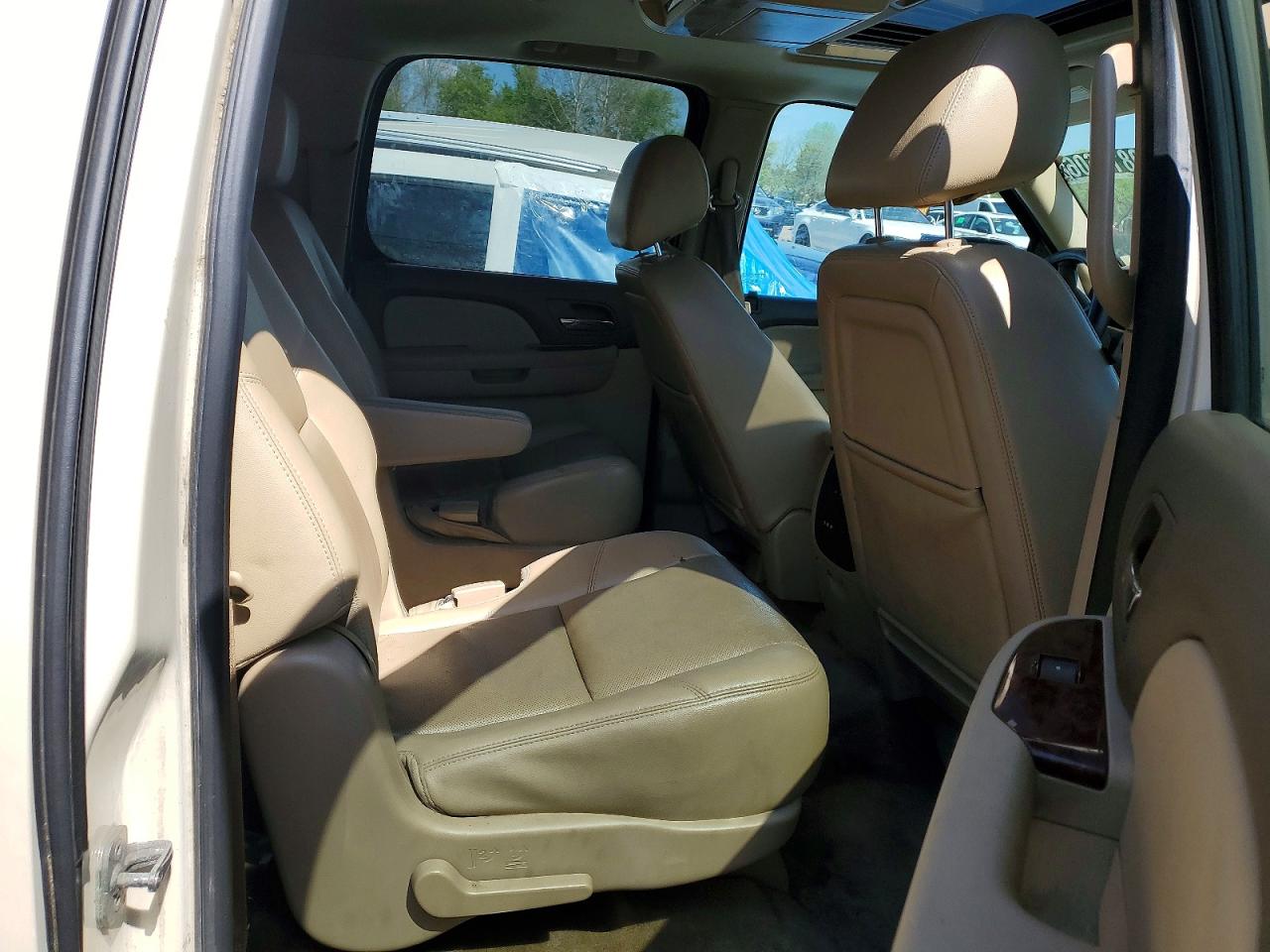 Chevrolet Suburban K1500 Ltz