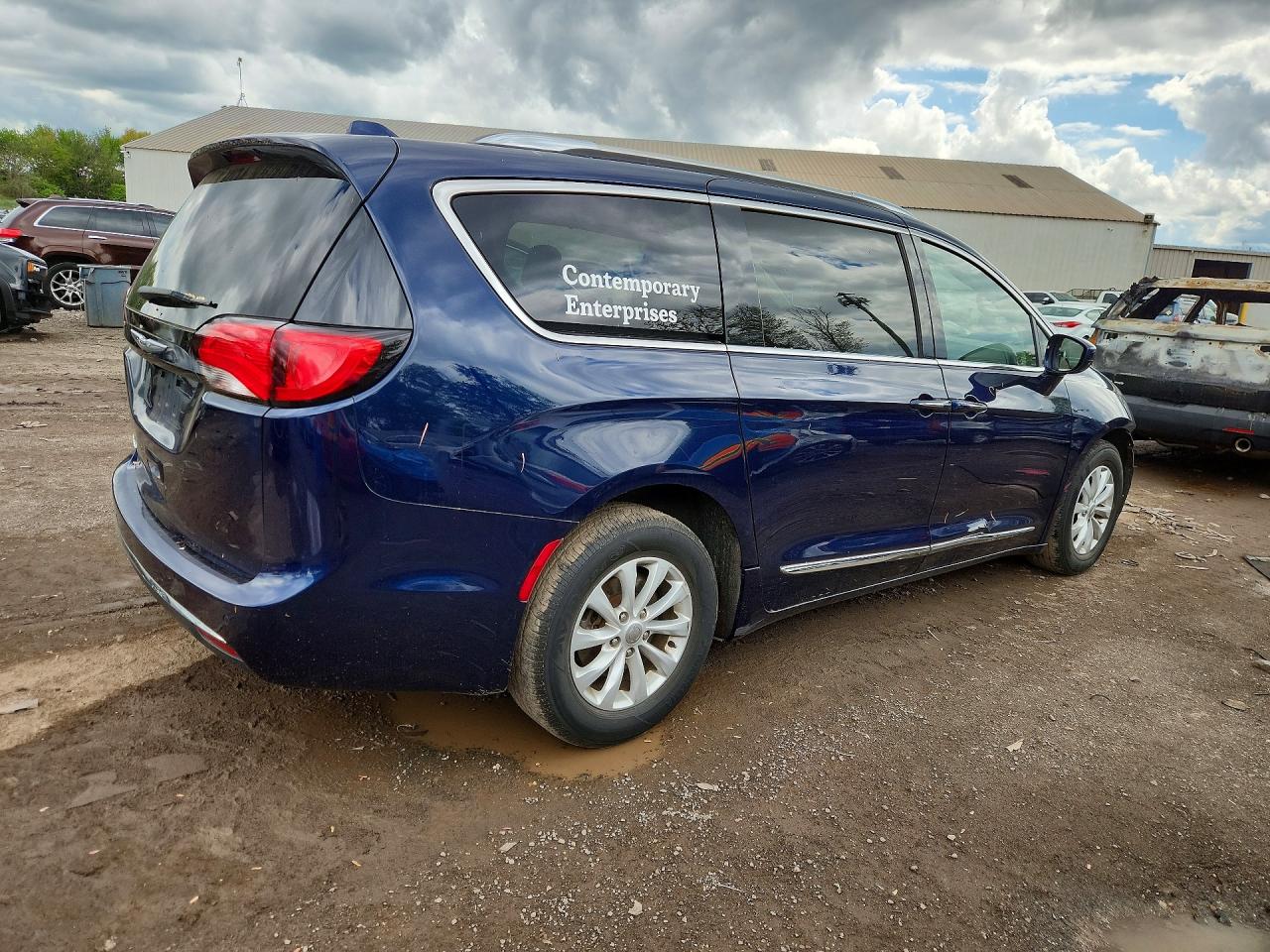Chrysler Pacifica Touring L