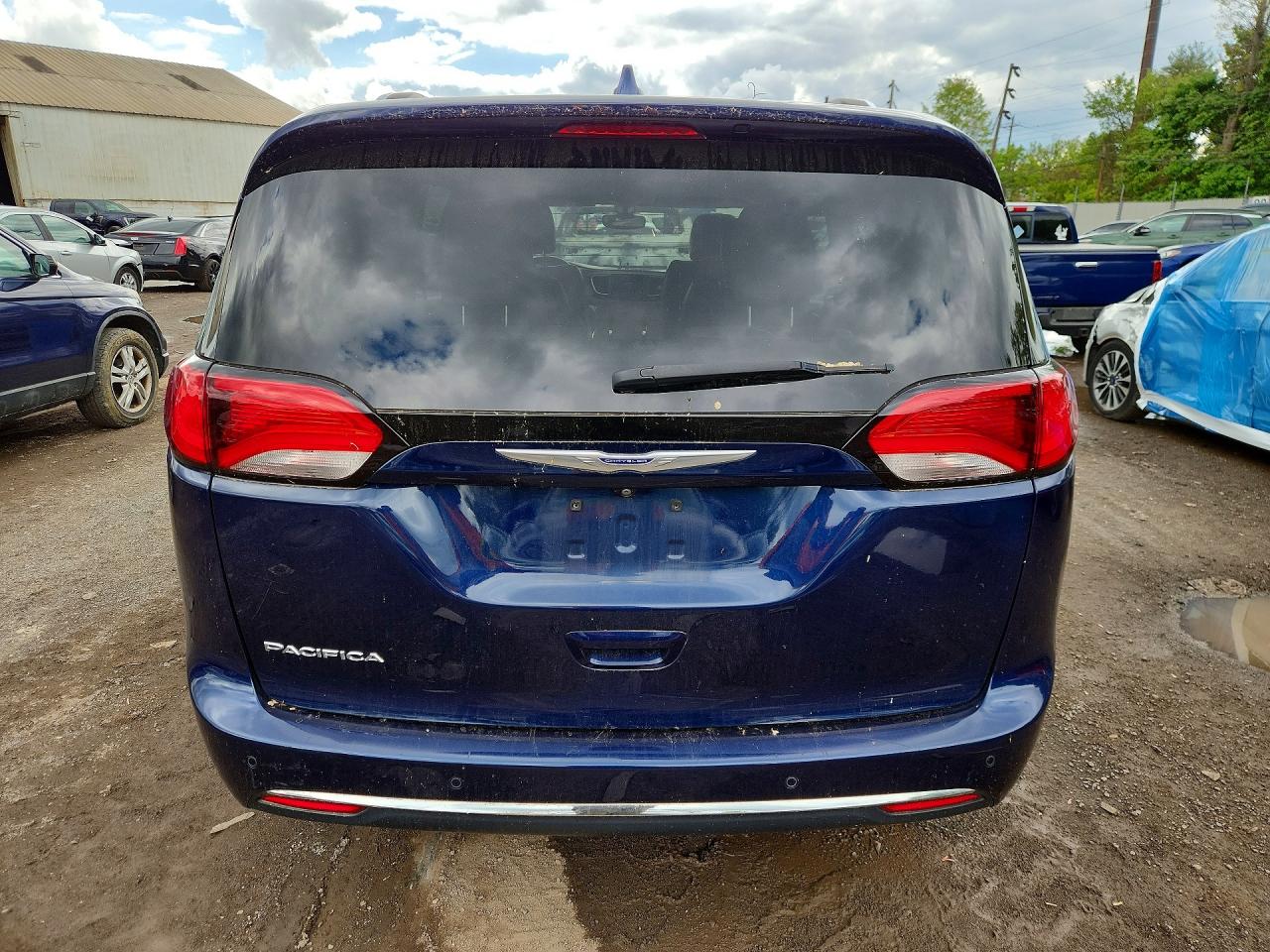 Chrysler Pacifica Touring L