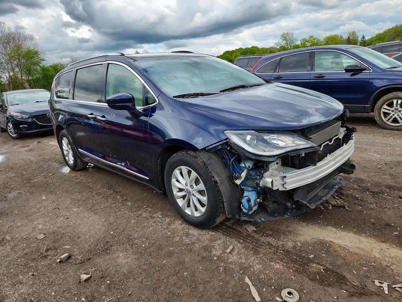 Chrysler Pacifica Touring L