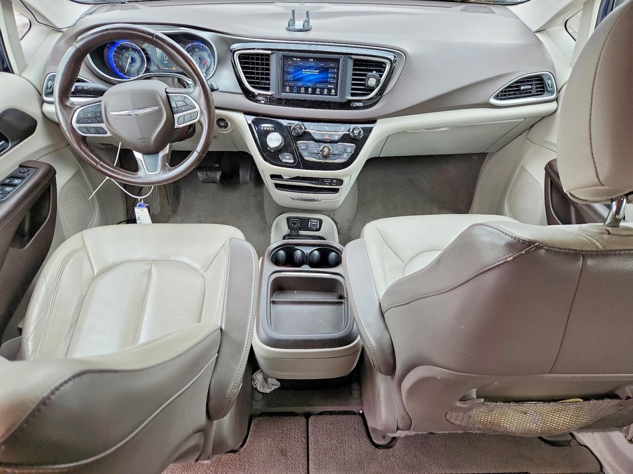 Chrysler Pacifica Touring L