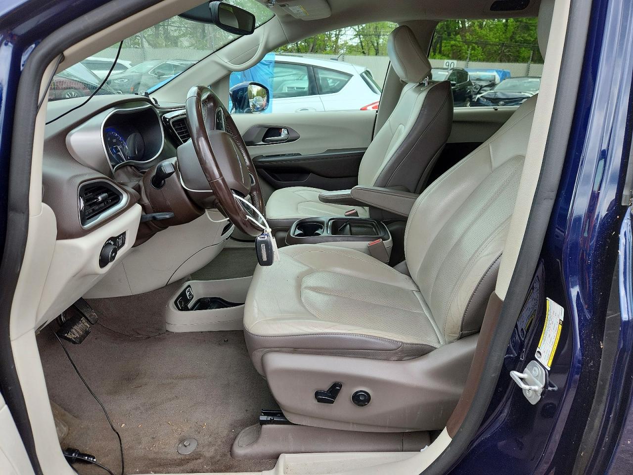 Chrysler Pacifica Touring L