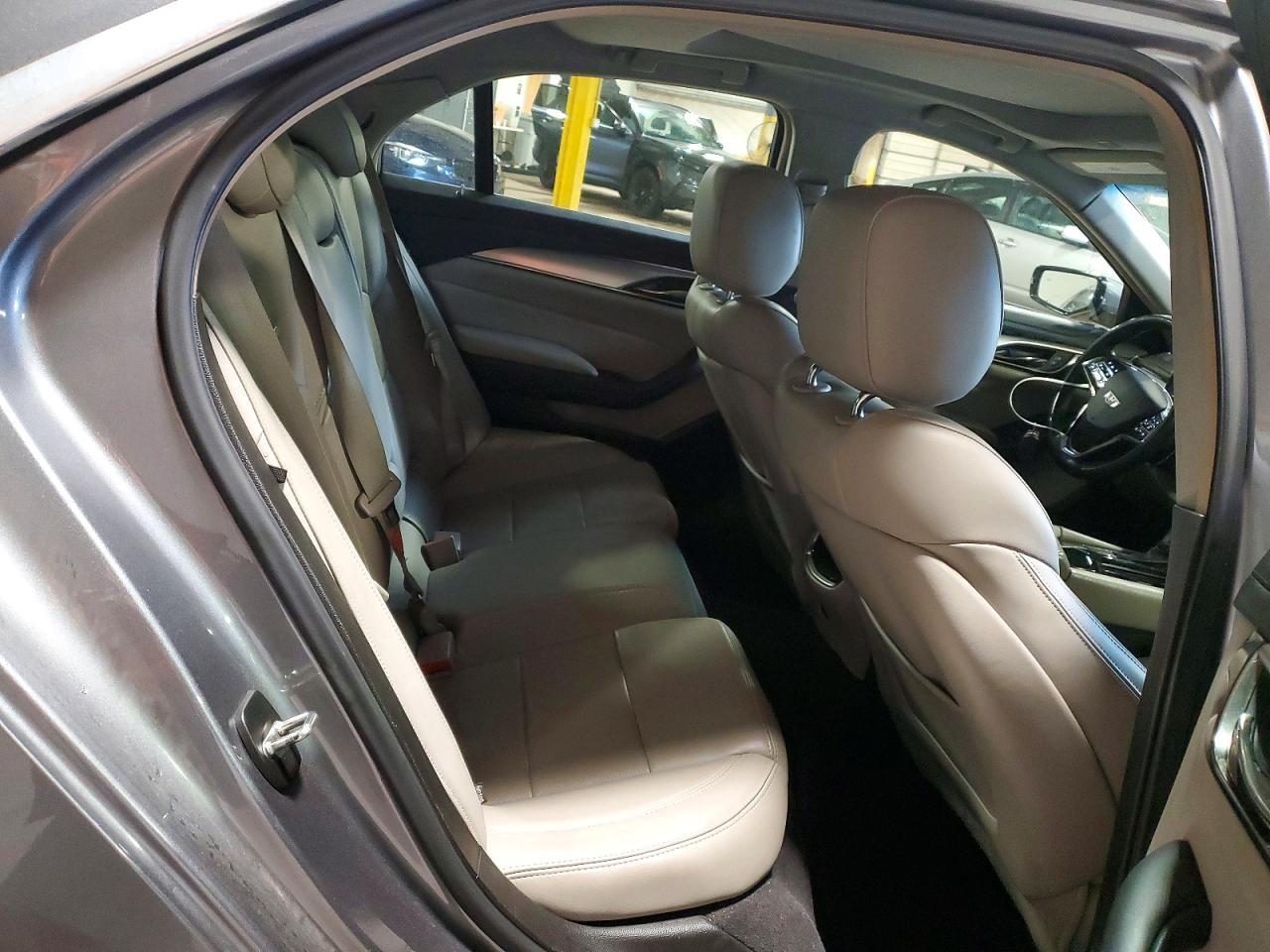 Cadillac CTS Luxury