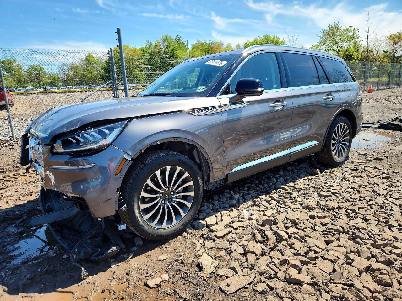 Salvage Lincoln Aviator Image