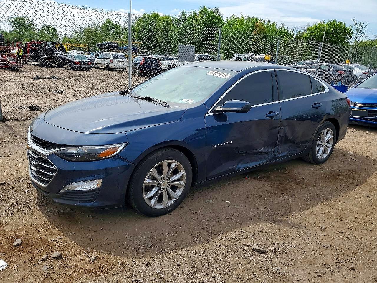 Salvage Chevrolet Malibu Image