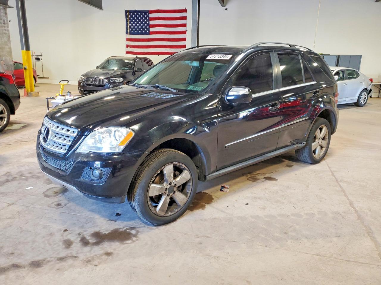 Salvage Mercedes-Benz M-Class Image