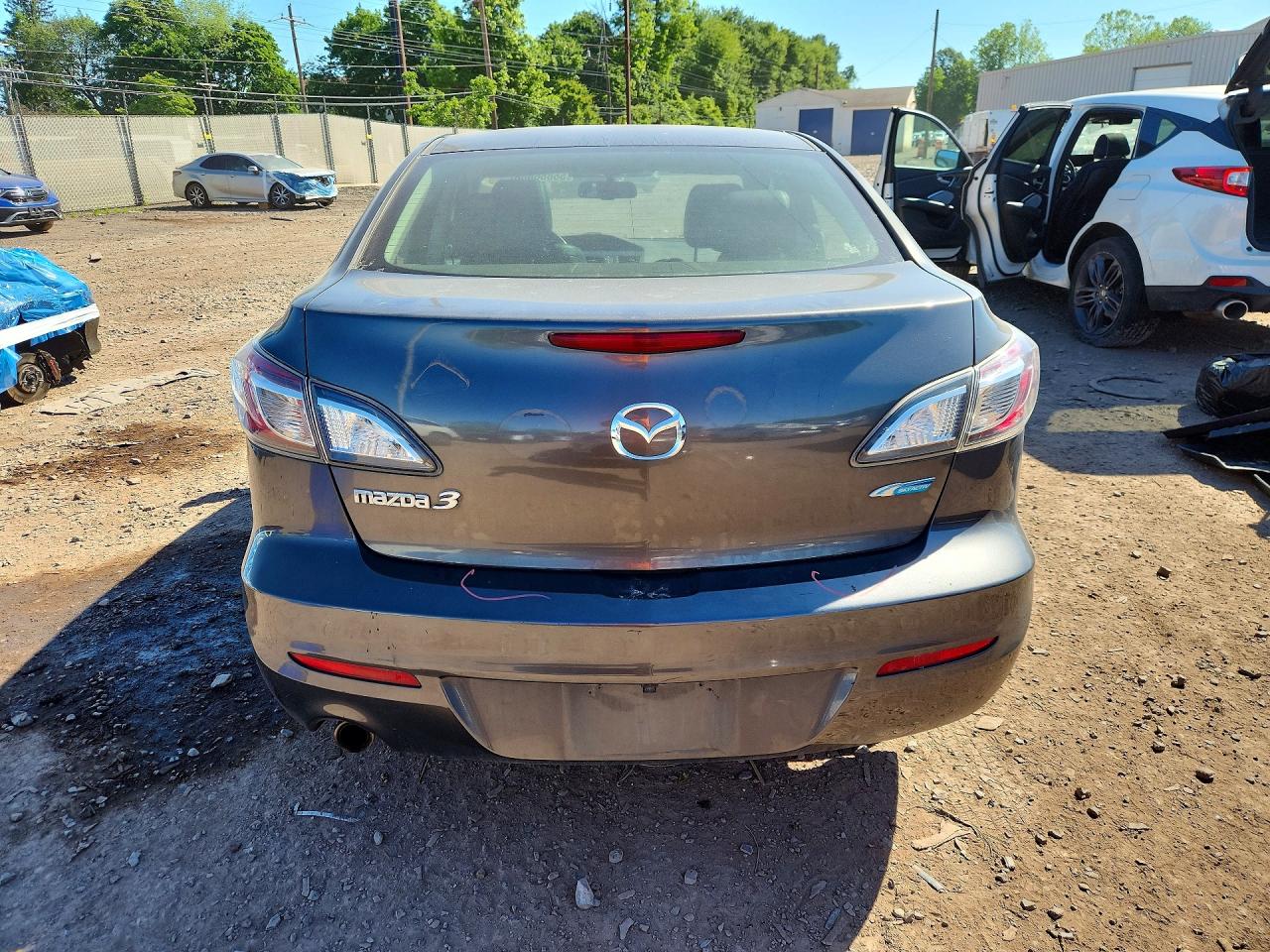 Mazda 3 I