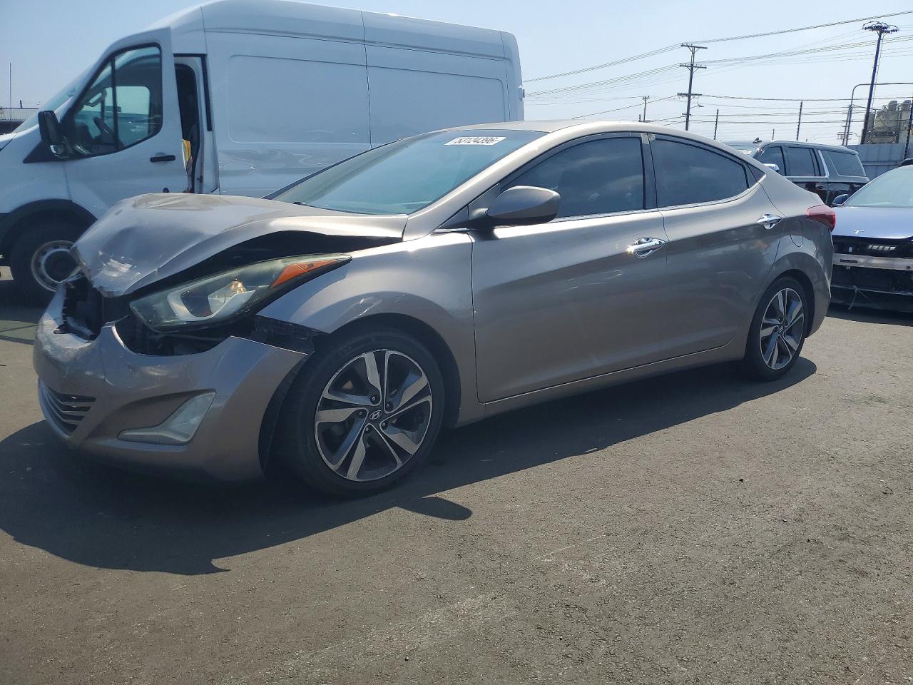 Salvage Hyundai ELANTRA Image
