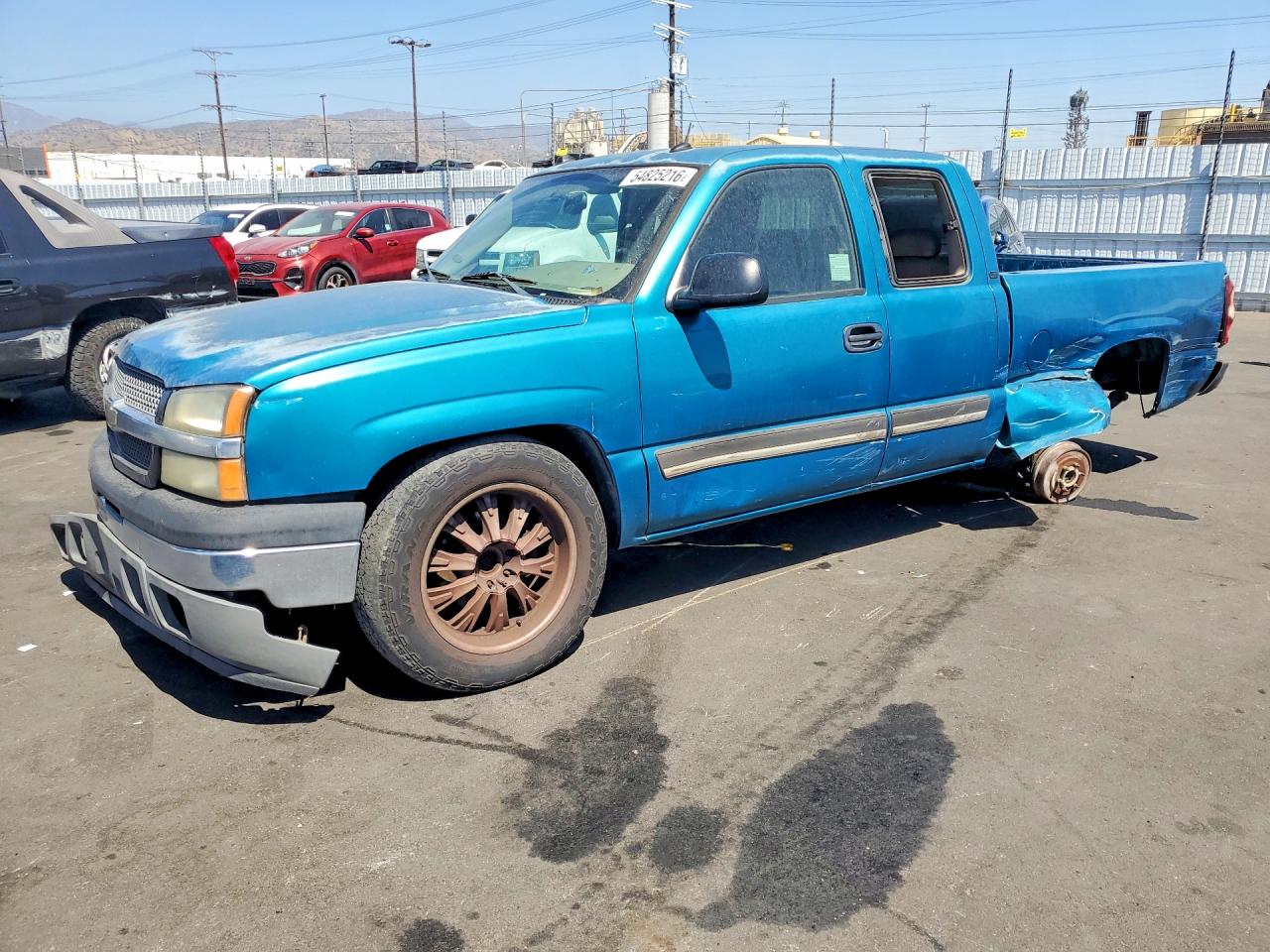 Salvage Chevrolet Silverado Image