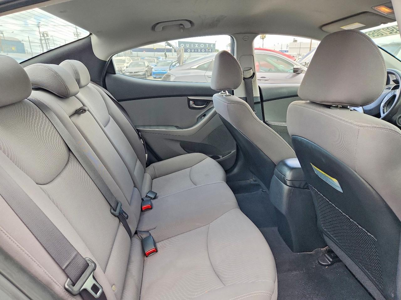 Hyundai ELANTRA Se