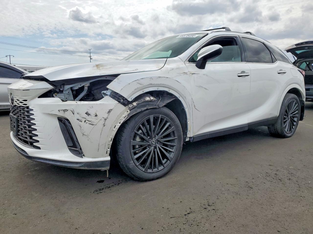 Salvage Lexus RX Image