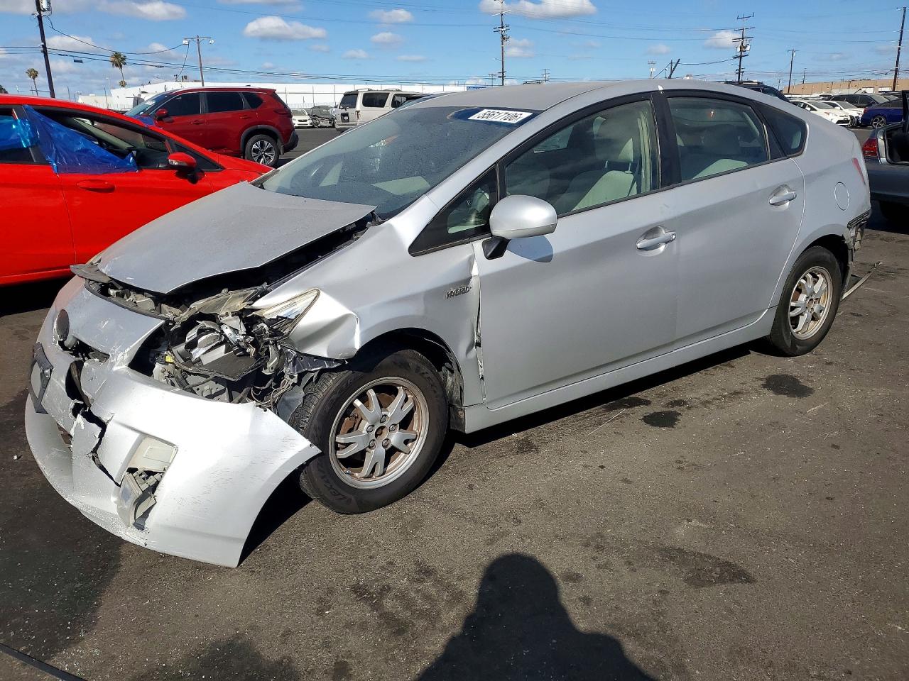 Salvage Toyota Prius Image